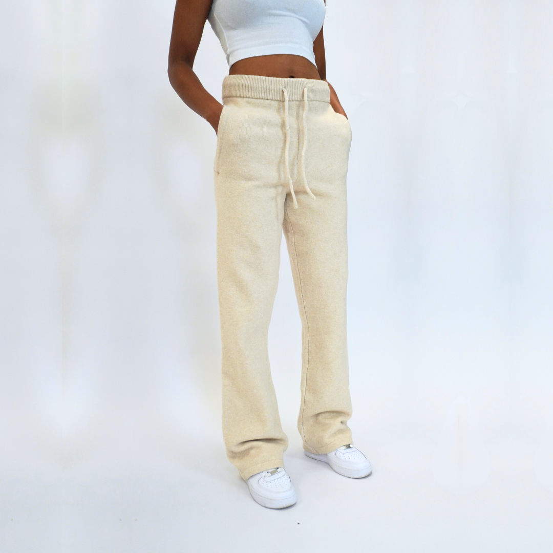 the soft-knit straight leg jogga' - creme No Sauce