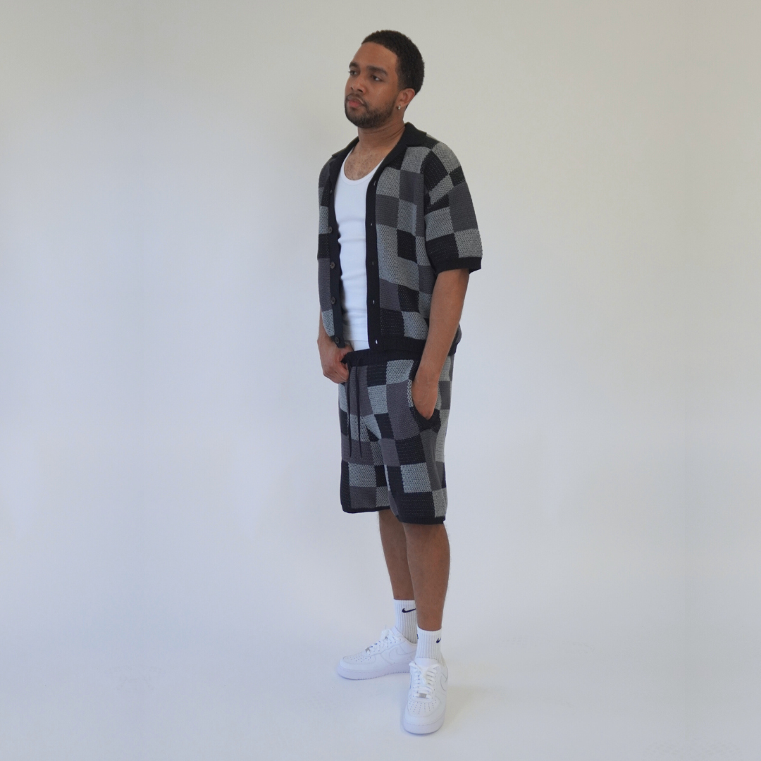 the crochet-knit checkered shorts - black - No Sauce