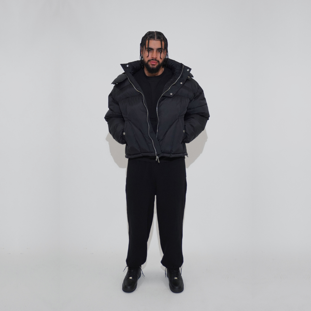 the cloud puffa’ - black