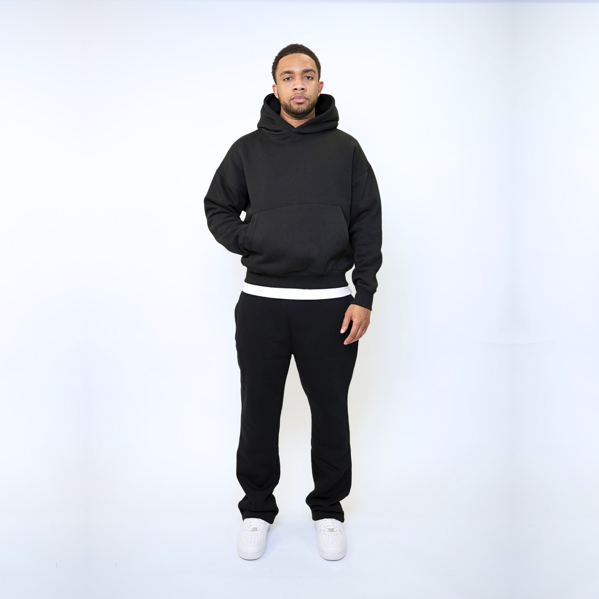 the straight leg jogga' - black no sauce