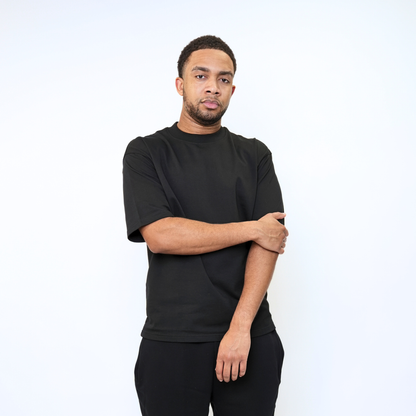 the perfect oversized tee - black no sauce