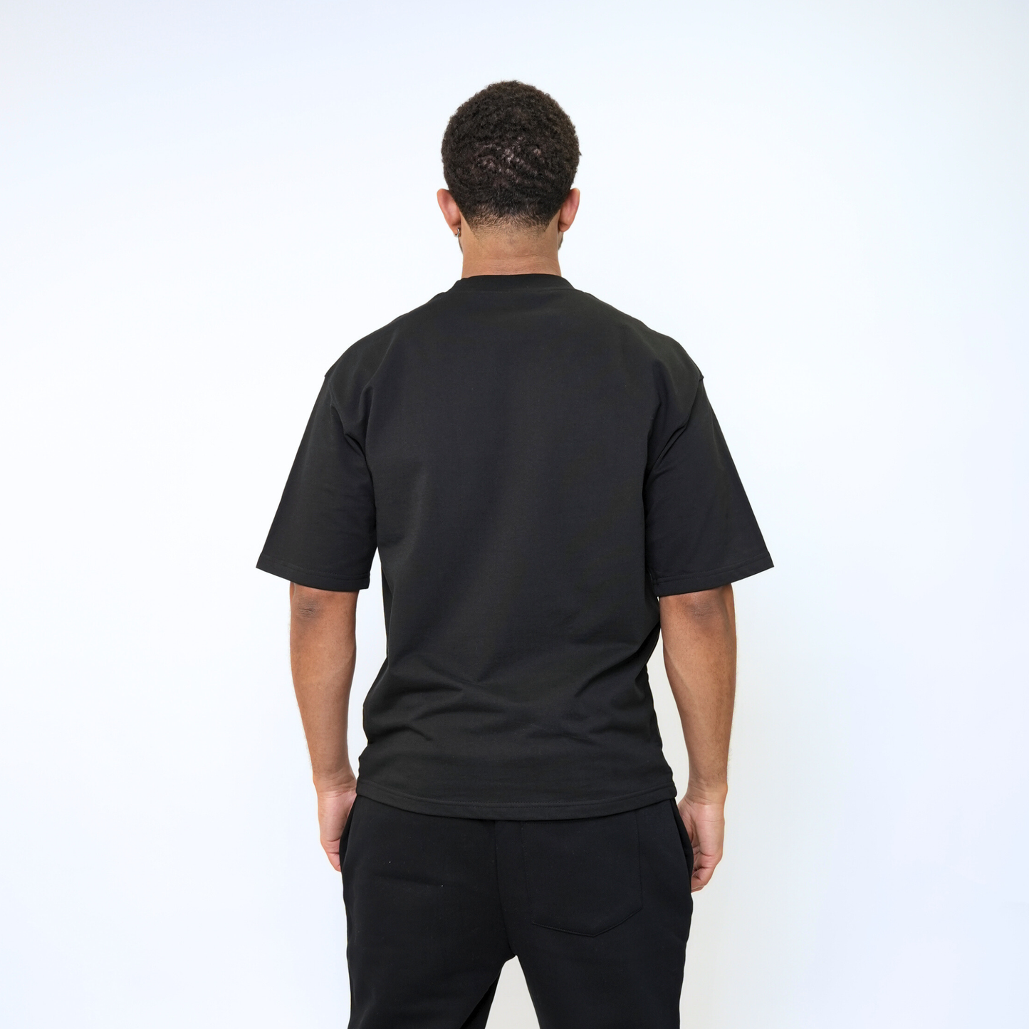 the perfect oversized tee - black no sauce